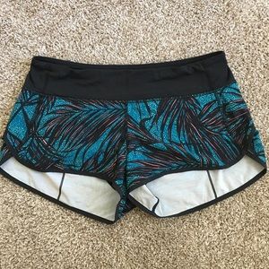 Lululemon Speed shorts Palm Lace Tofino